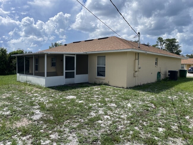 Foto del edificio - 3049 Mandeville St