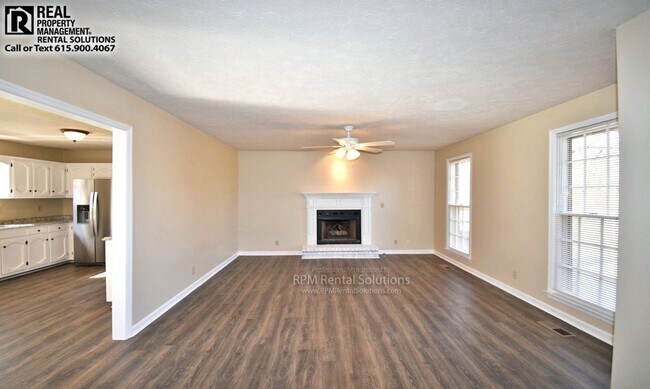Foto del edificio - Fantastic 4BR/2.5BA+Bonus, walk-in storage...