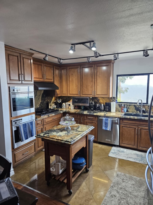 Foto del edificio - 4355 Ocean View Dr