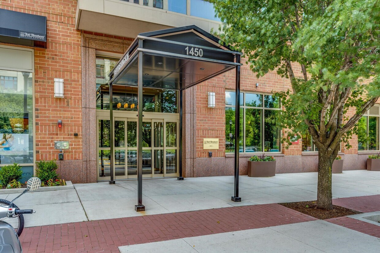 Foto principal - 1450 Washington St
