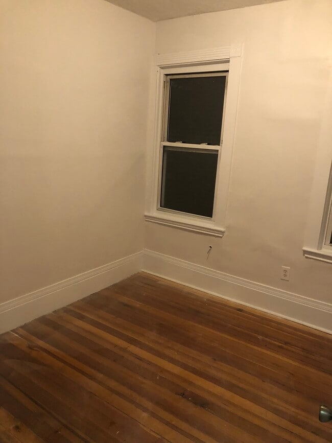 Building Photo - 103 Intervale St