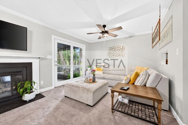 Building Photo - 54 Hollybrook Dr