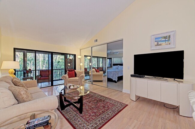 Building Photo - CHARMING PELICAN COVE CONDO!