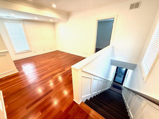 Foto del edificio - 1000 Ridge Rd