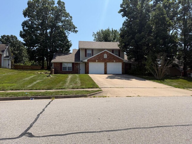 Building Photo - 1306 Godas Cir