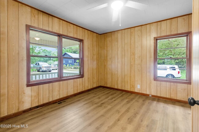 Building Photo - 1614 McKinley Ave