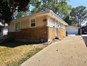 Building Photo - 623 Yeoman St