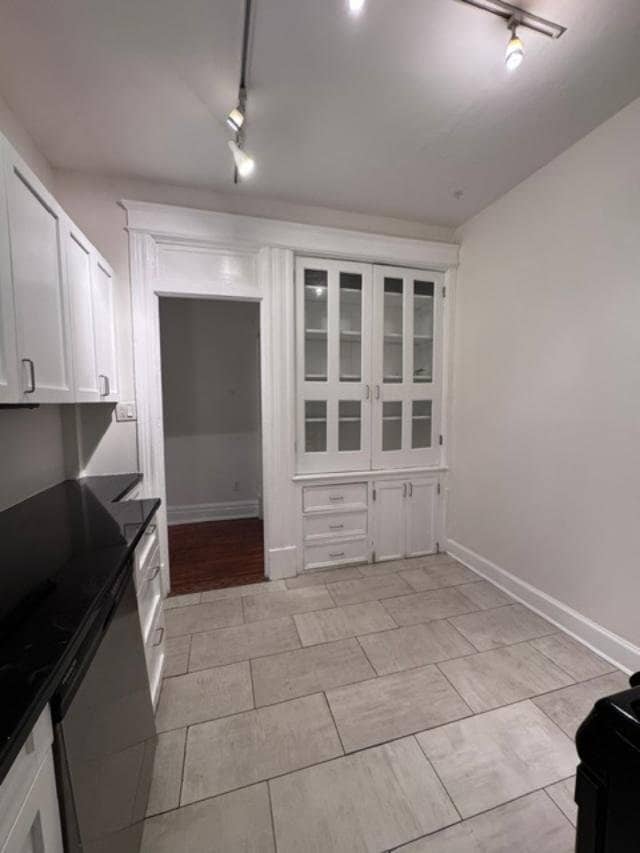 Building Photo - 548 Madison Ave