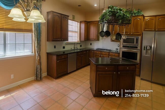 Building Photo - 9820 Zembriski Dr