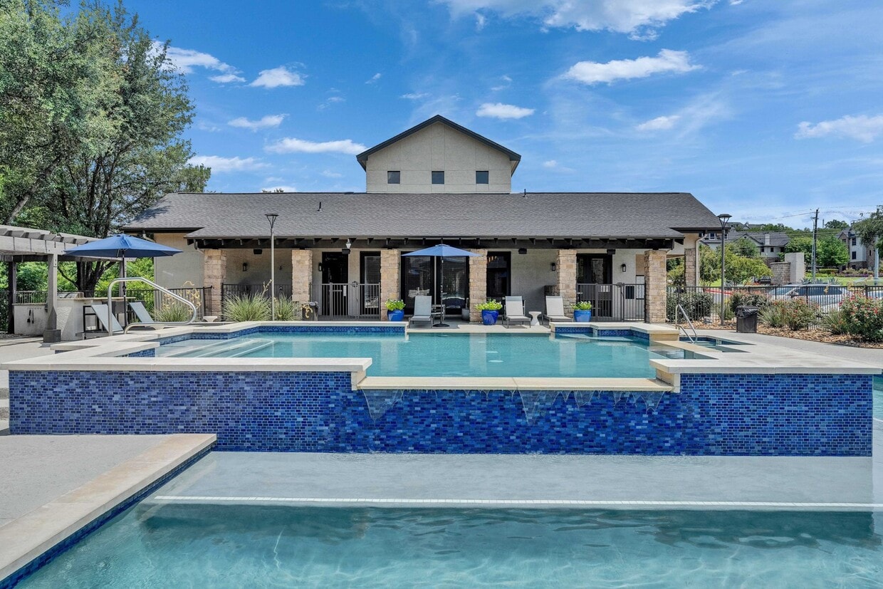 Piscina estilo resort - Ridgeview