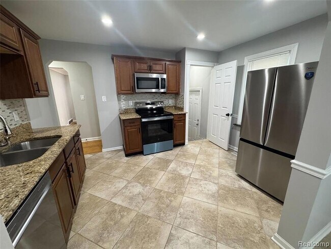 Foto del edificio - 1753 E Milton Ave