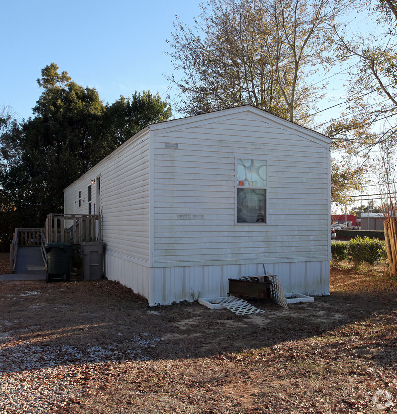 Building Photo - Palafox Mobile Home Estates