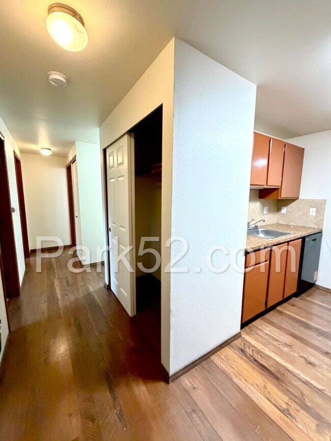 Foto del edificio - Puyallup Area 2 Bedroom 2nd Floor Apartment