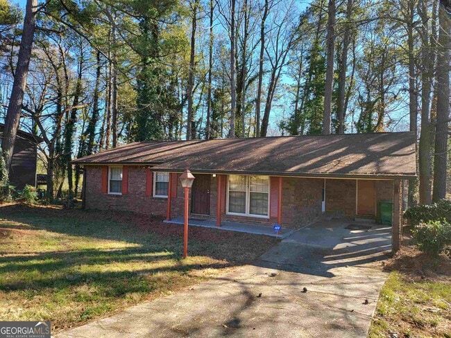 Building Photo - 2647 McGlynn Dr