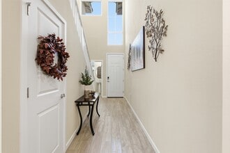 Building Photo - 737 E Beauchamp Dr