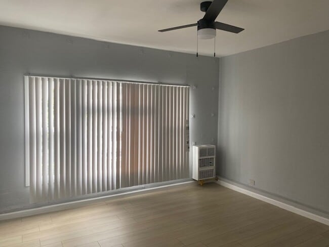 Building Photo - 1984 Park Grove Ave