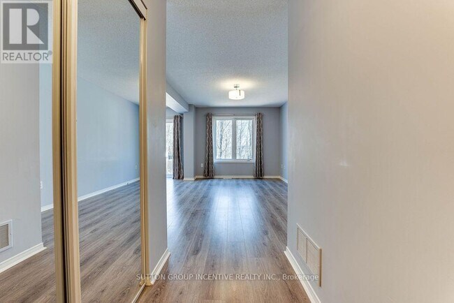 Photo du bâtiment - 144 Southwinds Crescent