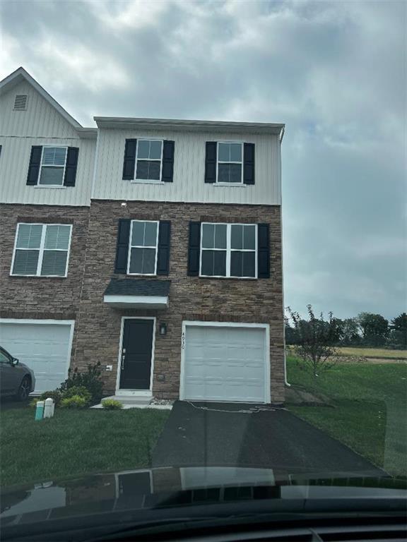 Foto principal - 4930 Brookside Ct