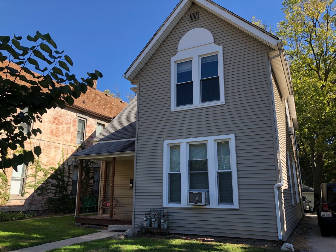 Primary Photo - 218 Pierce St