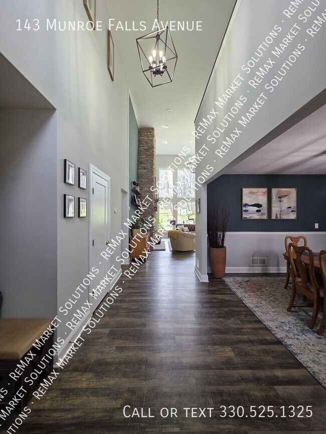 Foto del edificio - 143 Munroe Falls Ave