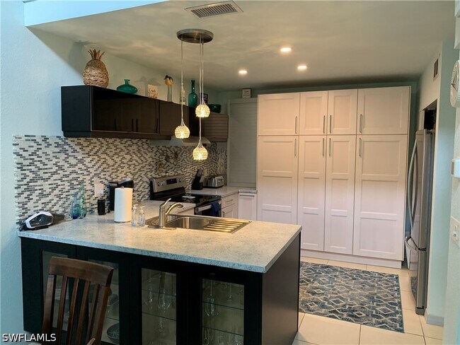 Foto del edificio - 65 Emerald Woods Dr