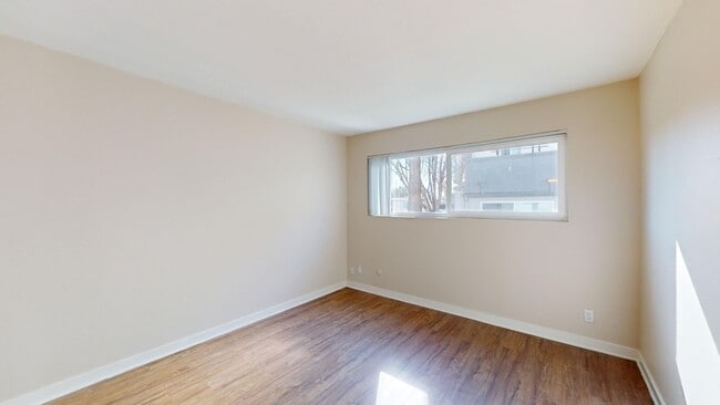 Interior Photo - Rosebeach