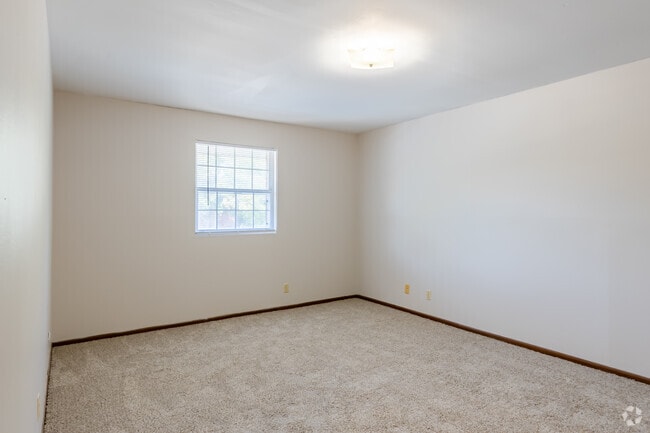 2BR, 1BA - Second Bedroom - Versailles Apartments