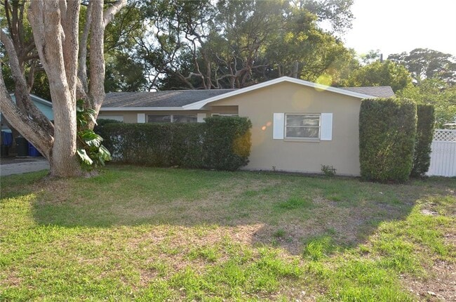 Building Photo - 968 Victor Dr