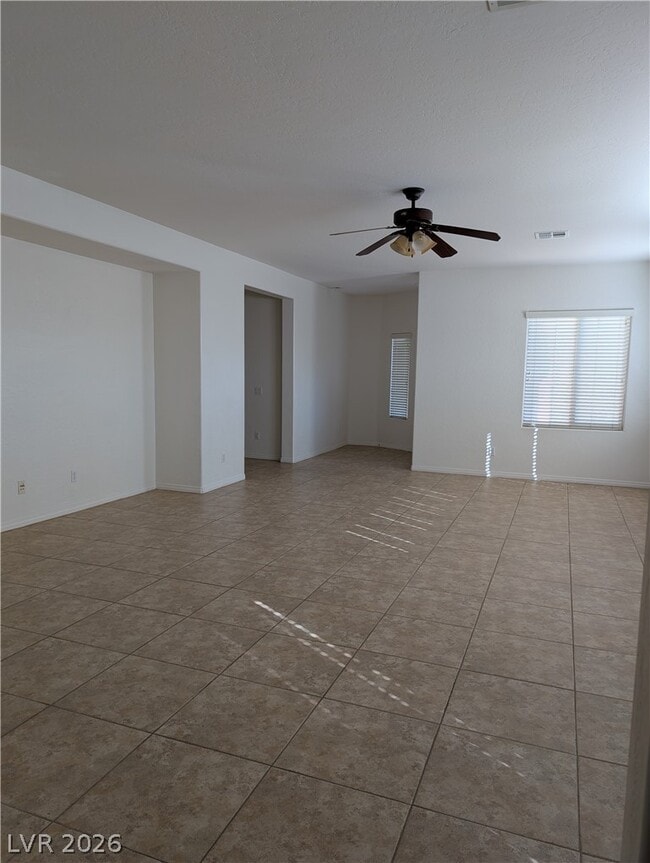 Foto del edificio - 6049 Orlov Trotter Ave