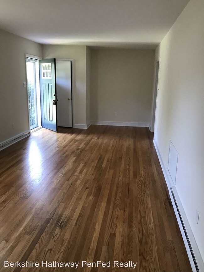 Foto del edificio - 3 br, 1.5 bath House - 6349 Glyndon Lane