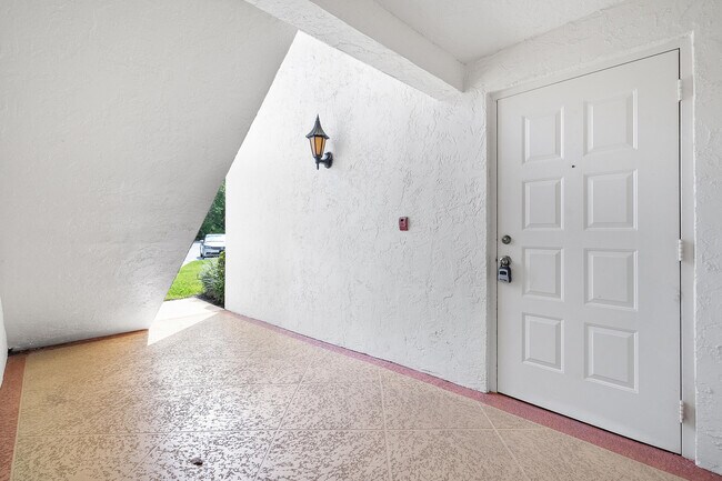 Foto del edificio - 1605 SW Silver Pine Way