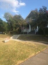 Building Photo - 802 Denver Blvd