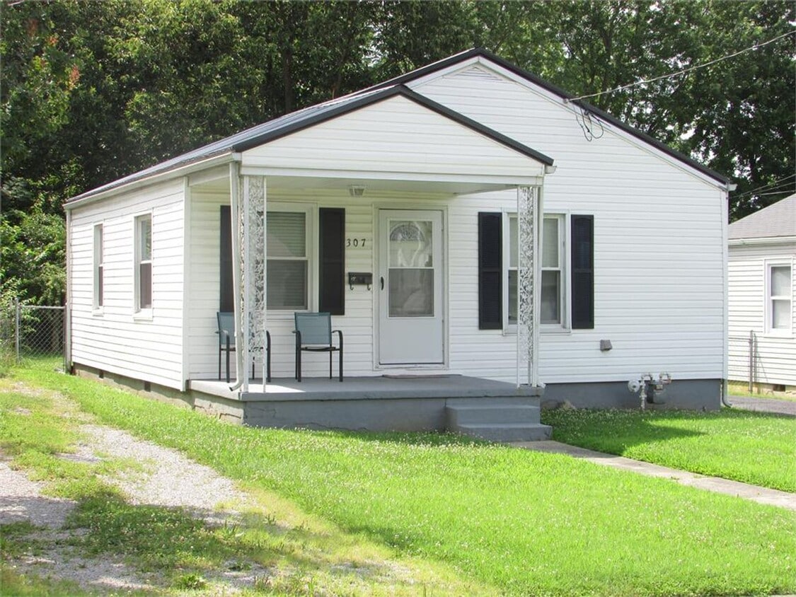 307 N Mantle Ave, Elizabethtown, KY 42701 House Rental in