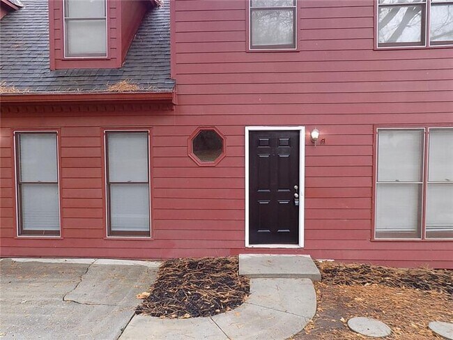 Foto del edificio - 2438 3 Bars Dr