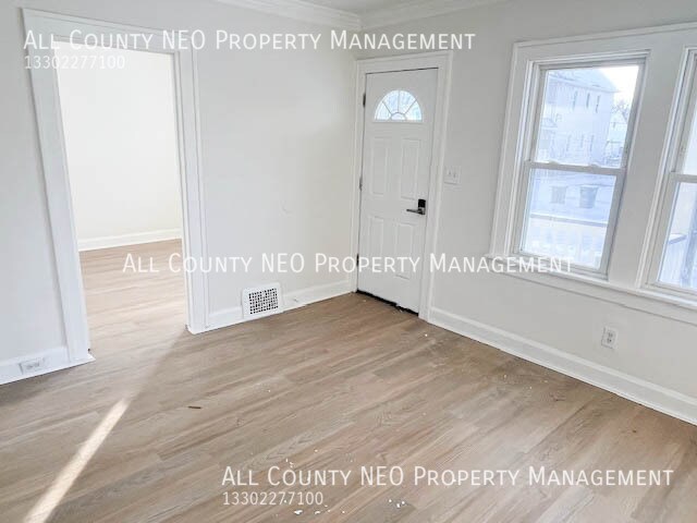 Foto del edificio - 4306 Buechner Ave