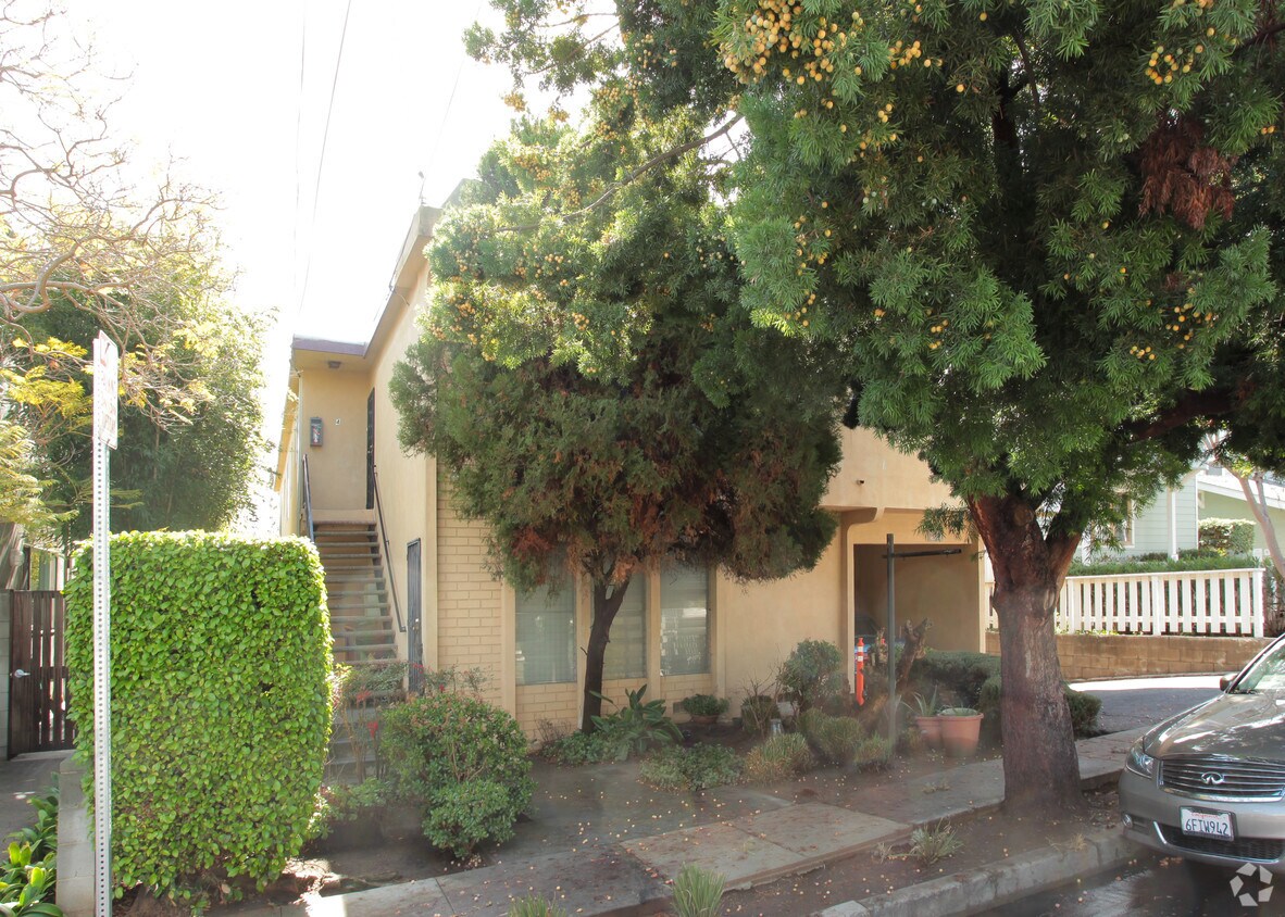 Building Photo - 526 Pier Ave