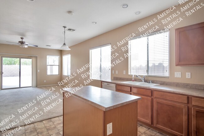 Foto del edificio - Beautiful 4 bed/ 2 bath home in Gilbert!