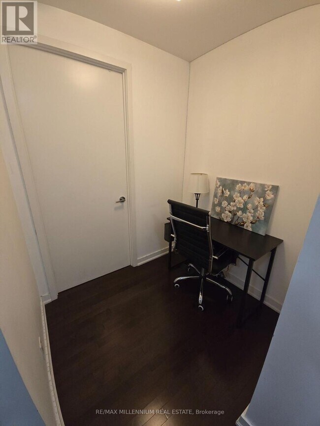 Building Photo - 14 York St