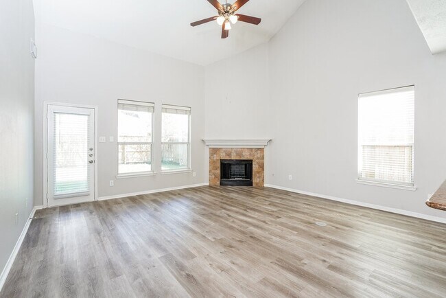 Foto del edificio - 6206 Lovage Ave