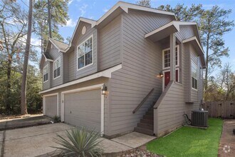 Building Photo - 7 S Villa Oaks Dr