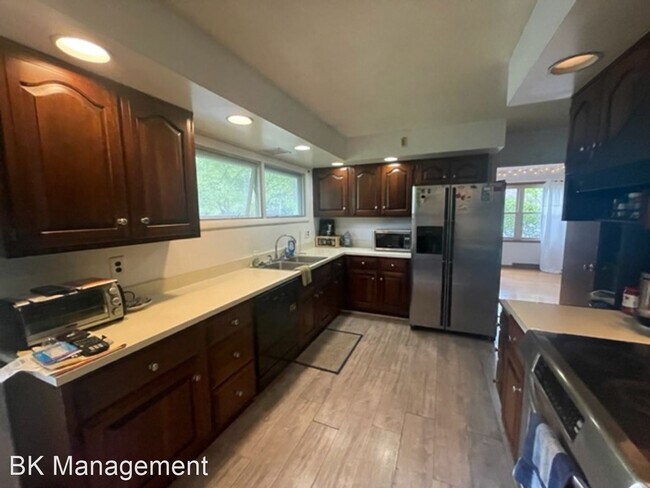 Foto del edificio - 4 br, 2 bath House - 1812 Sheridan Road