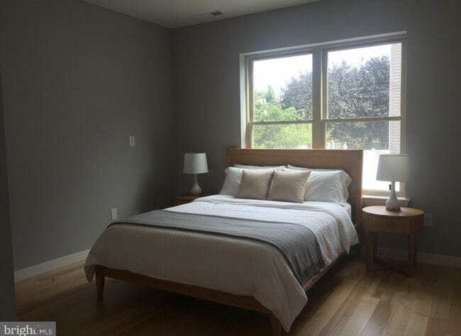 Building Photo - 1930 Parrish St