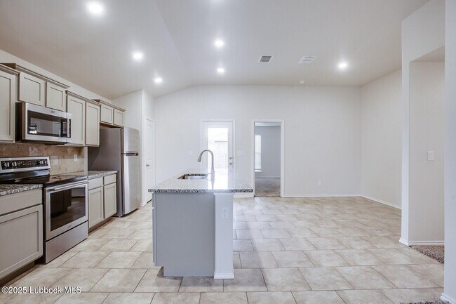 Foto del edificio - 2117 140th St