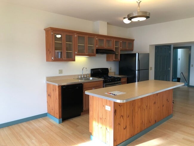 Building Photo - White Sulphur, LLC 165