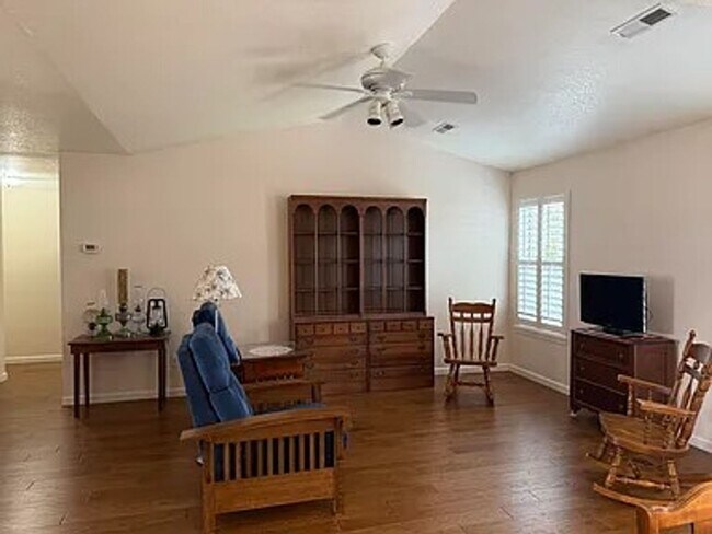 Foto del edificio - Amazing 3 Bed 2 Bath Home In Ashland!