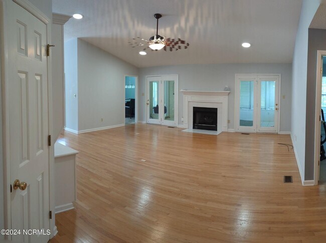Building Photo - 1258 Pine Valley Dr