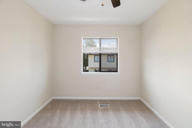 Building Photo - 8407 Del Norte Ct