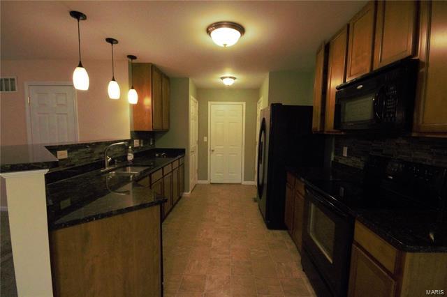 Building Photo - 411 Briarcommons Dr