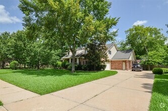 Building Photo - 7610 Breezeway Bend Ln