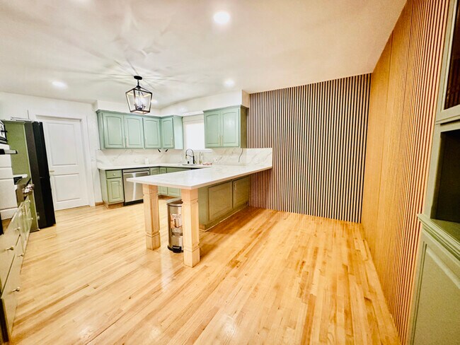 Foto del edificio - 9382 Bixby Ave